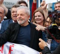 Lula deixa carceragem da PF em Curitiba