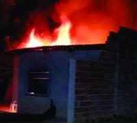 Ibititá: Homem ateia fogo na casa para tentar matar ex-companheira