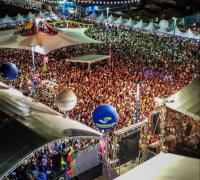 Primeira noite do Carnalapão reúne cerca de 40 mil; Léo Santana fez show avassalador