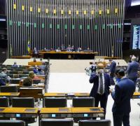 Câmara aprova auxílio de R$ 600 por mês para trabalhador informal 