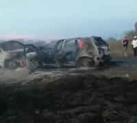 Lapão: Carros batem de frente, pegam fogo e motorista morre a caminho de hospital