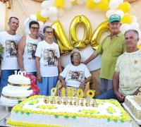 Mulher mais velha de Desterro comemora 100 anos