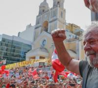 Lula planeja rodar o país em caravana caso seja solto