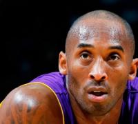 Lenda do basquete americano, Kobe Bryant morre em acidente aéreo, diz site