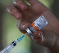 Primeira cidade a vacinar em massa encerra etapa de imunização