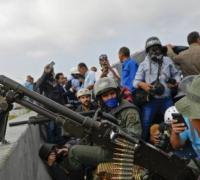 Brasil autoriza asilo a 25 militares venezuelanos em embaixada