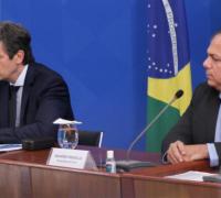 Bolsonaro se antecipa à demissão de Teich e convida general para Ministério da Saúde