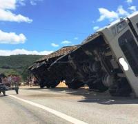 Chapada Diamantina: Caminhoneiro embriagado provoca acidente na BR 242, em Seabra