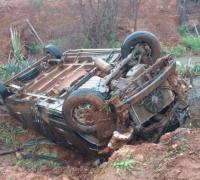 Mulher morre e oito ficam feridos em acidente na BA-052, em América Dourada