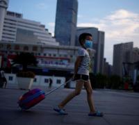 Covid-19: China não relata novos casos locais pela 1ª vez desde julho