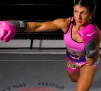 Campeã brasileira de muay thai sofre infarto e morre aos 32 anos 