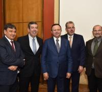 Governadores discutem na França criação de rota de gás natural no Nordeste
