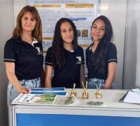 Estudantes baianas criam aromatizador natural que combate muriçocas