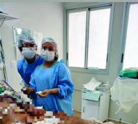 Enfermeira posta foto de paciente com ferimentos expostos e legenda 