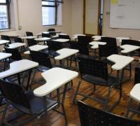 Aluno ameaça escola com arma de fogo após ser suspenso por cuspir em merenda