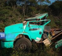 Barra-BA: Motorista da região de Irecê morre após caminhão de verduras tombar na BA-161