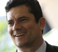 Ministro Sérgio Moro acelera venda de 80 mil bens do tráfico, diz coluna