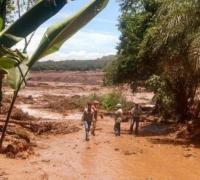 Barragem se rompe na Grande BH e lama invade Brumadinho