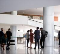 Planalto estuda proibir uso de jeans por servidores e visitantes