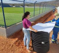 Gentio do Ouro: Obras para a implantação da iluminação em LED no Estádio Municipal começaram nesta segunda (17)