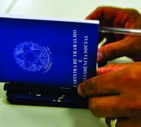 Valorização do salário-mínimo se torna política de Estado